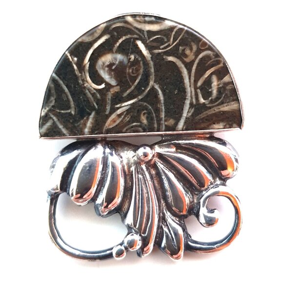 Vintage Signed “Jacqueline Andre” Handcrafted Sterling Orthoceras Fossil Pendant - Picture 1 of 12